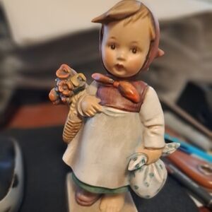 Hummel Goebel Rare Vintage Weary Wanderer TMK2 Full Bee 1949 #204 Excellent